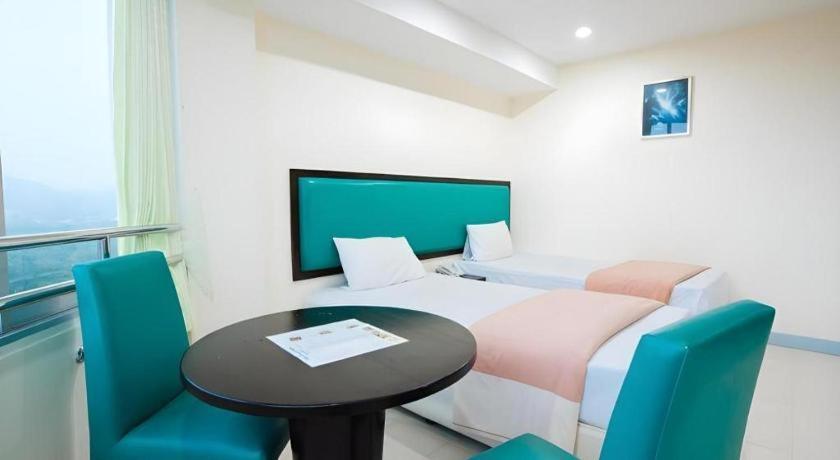 Nice Beach Hotel Rayong Exterior photo